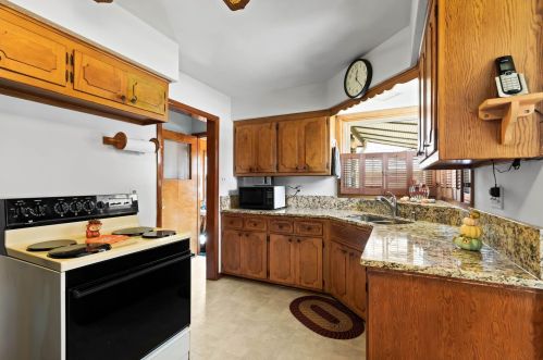 3160 70, Milwaukee WI 53219-4010 exterior