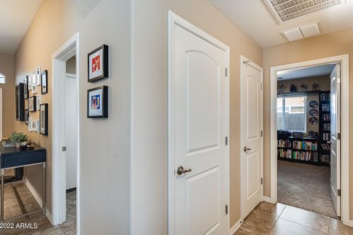 5623 27 Dr, Phoenix AZ 85053-1725 exterior