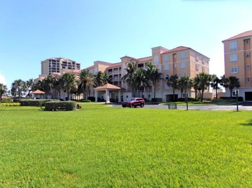 2400 Ocean Dr, Fort Pierce FL  81111-8018 exterior