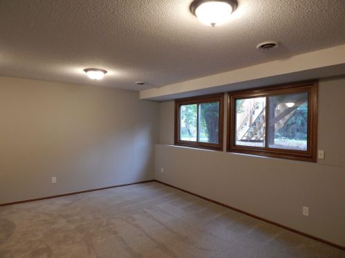 1872 Bear Path Trl, Saint Paul MN 55122-2266 exterior