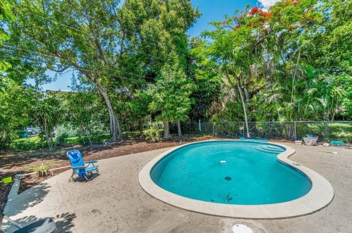 114 Ocean Ave, Boynton Beach FL 33435-4515 exterior