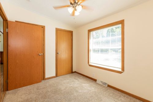 19780 Chain Lk St, Cassopolis MI 49031-9538 exterior