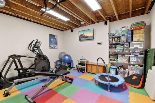 2473 Eyrie Dr, Saint Paul MN 55129-4211 exterior