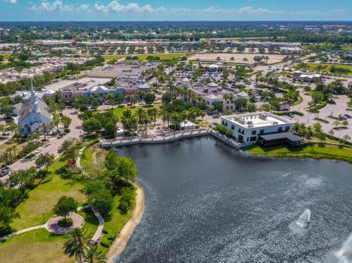 10611 Academic Way, Fort Pierce FL 34987-2348 exterior