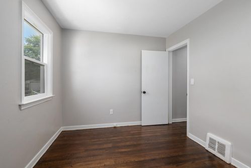 3117 Stratford Dr, Wyoming MI exterior