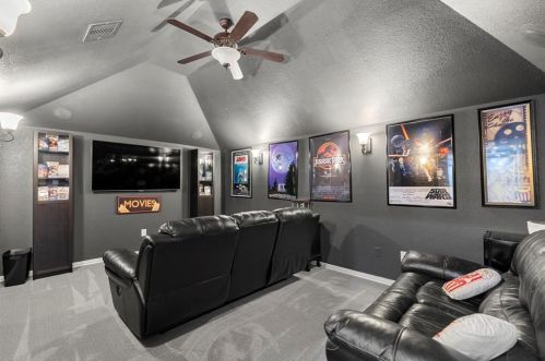 331 Kinderwood Trl, Montgomery TX 77316-2121 exterior