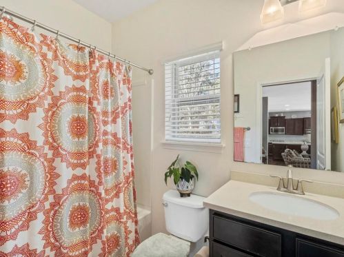 121 Lankford Rd, Tucker GA 30084-1821 exterior