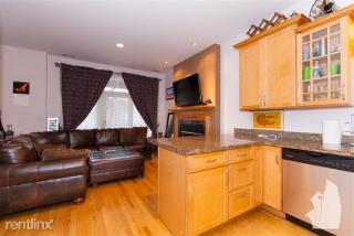 2303 Leavitt St, Chicago IL  60647-4019 exterior