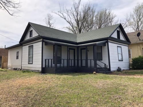 100 Munson St, Denison TX  75021-4940 exterior