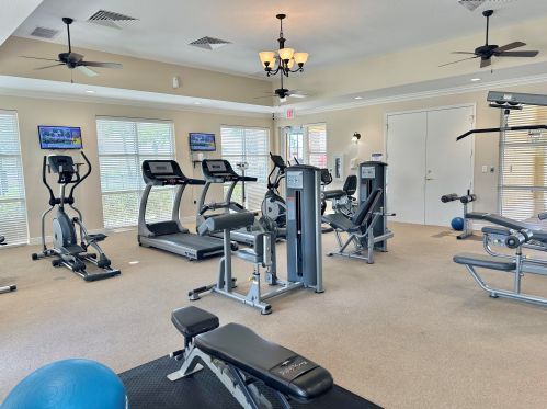 926 Bent Creek Dr, Fort Pierce FL  34947-1330 exterior