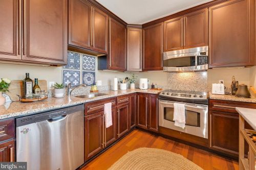 1700 13th St, Washington DC 20009-7976 exterior