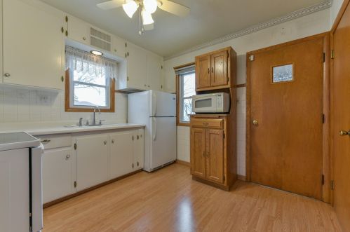 7503 Stevenson St, Milwaukee WI  53213-3549 exterior