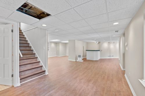 9555 Range Line Rd, Milwaukee WI 53209-2619 exterior