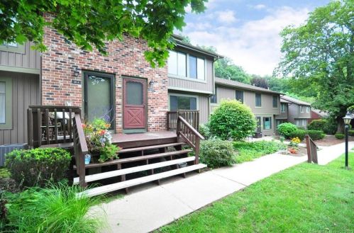 25 Cliffside Dr, Manchester, CT 06042-3407