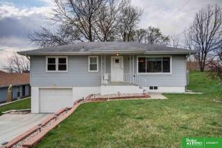 8121 Burdette St, Omaha, NE 68134-6417