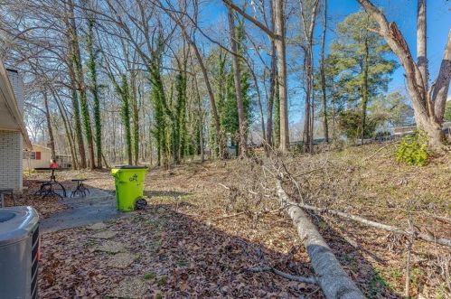 3665 Las Olas Dr, Atlanta GA 30349-2611 exterior