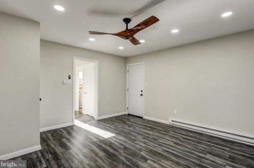 3075 Essex Pl, Lancaster PA  17601-1612 exterior