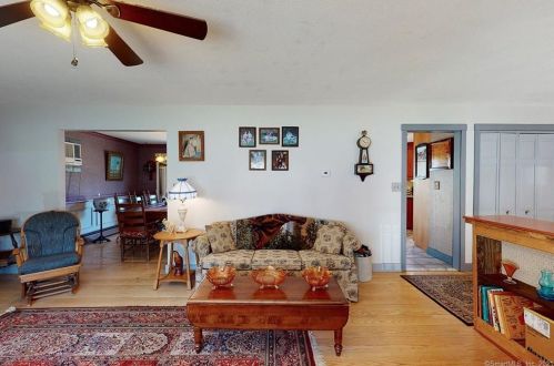 20 Woodward St, Killingly CT 06239-1642 exterior