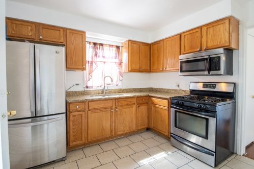 7529 Winchester Ave, Chicago IL 60626-1513 exterior