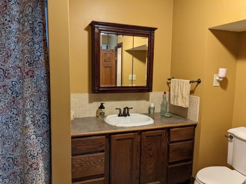 110 Highland St, Woonsocket RI 02895-1815 exterior