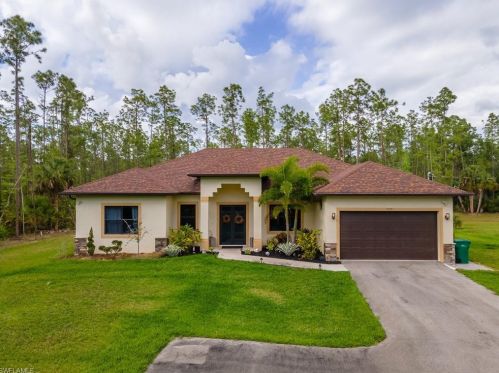 3729 10th Ave, Naples, FL 34117-4974