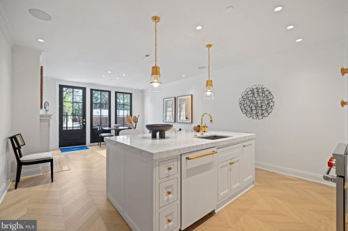 1667 Avon Pl, Washington DC 20007-2959 exterior