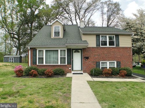 113 Greenbriar Pl, Chester, PA 19014-1906