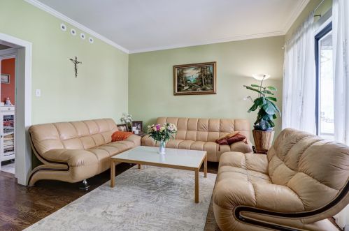 3511 Neenah Ave, Chicago, IL 60634-3828