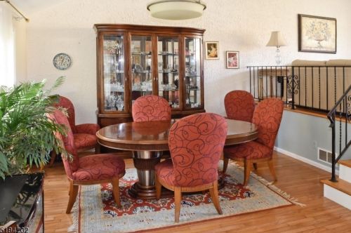 68 Meadowbrook Rd, Dover NJ  07869-3824 exterior