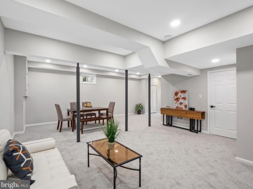 11839 Enid Dr, Rockville MD 20854-3454 exterior