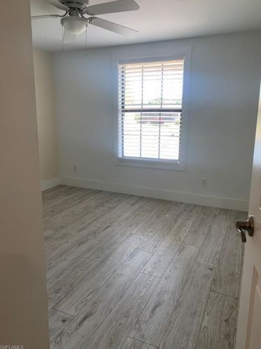 5229 Treetops Dr, Naples FL 34113-8520 exterior