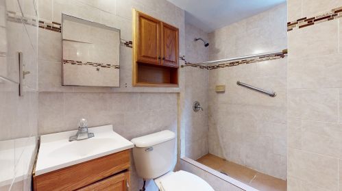 707 Mcalister Ave, Waukegan IL 60085-7452 exterior