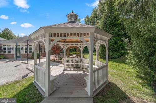 8900 Brauerton Rd, Ellicott MD  21043-6137 exterior