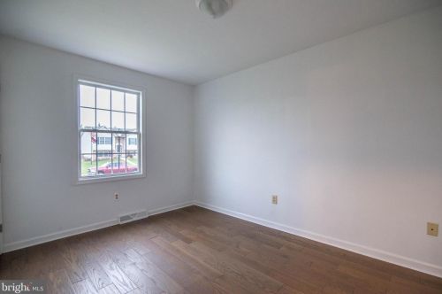 325 Columbus Ave, Littlestown PA 17340-1533 exterior