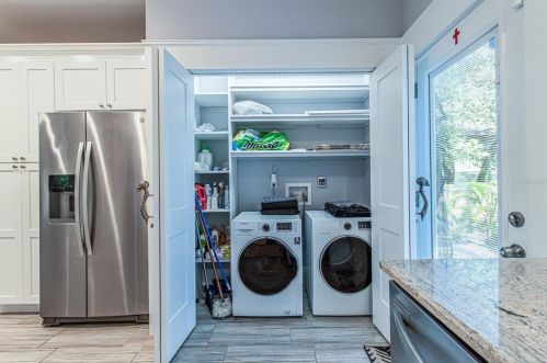 905 Cayuga St, Tampa FL 33603-4216 exterior