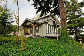 3457 12 Ave, Seattle WA  98155-2216 exterior