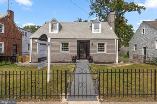 1110 45th Pl, Washington, DC 20019-4907