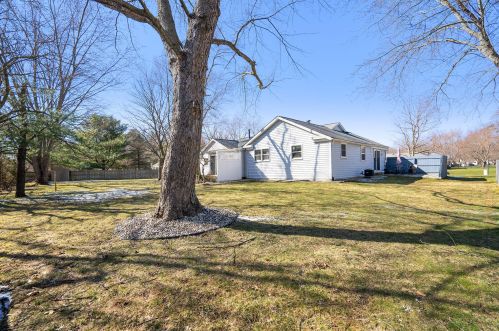 4762 Norfolk Cir, Kalamazoo MI  49024-3828 exterior