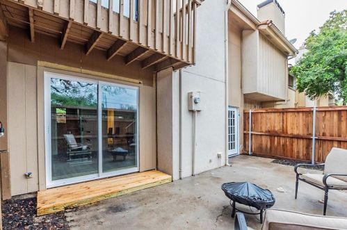 12542 Burninglog Ln, Dallas TX 75243-2118 exterior