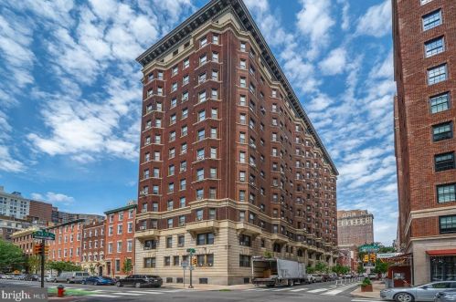 250 13th St, Philadelphia PA 19107-5615 exterior