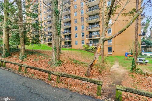 2030 Adams St, Arlington VA 22201-3749 exterior