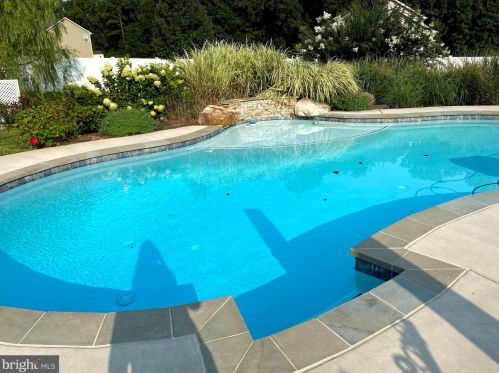 930 Falls Pointe Way, Huntingtown MD 20639-2329 exterior