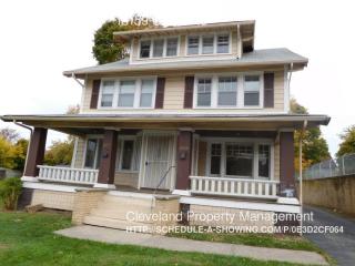 13159 Cedar Rd, Cleveland OH  44118-2724 exterior