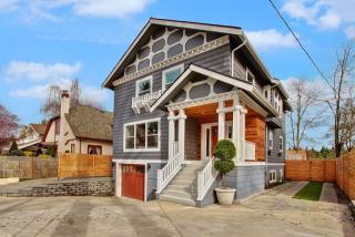 1816 24th Ave, Seattle WA  98112-3006 exterior