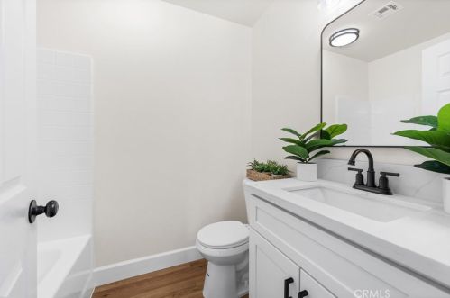 8802 Domingo St, Bakersfield CA 93313-5803 exterior