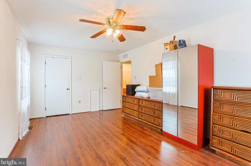 1537 19 St, Philadelphia PA 19121-4120 exterior