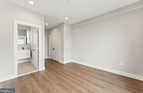 429 Lemonte St, Philadelphia PA 19128-4534 exterior