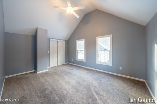 1921 Douglas Ave, Kalamazoo MI 49007-1638 exterior