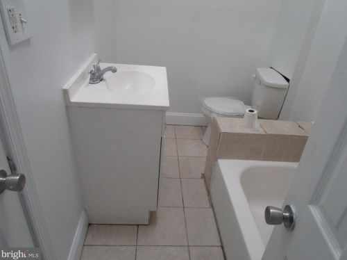 5844 Addison St, Philadelphia PA 19143-1204 exterior