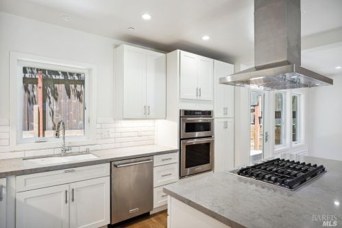 25 Knoll Ln, Mill Valley CA 94941-2305 exterior